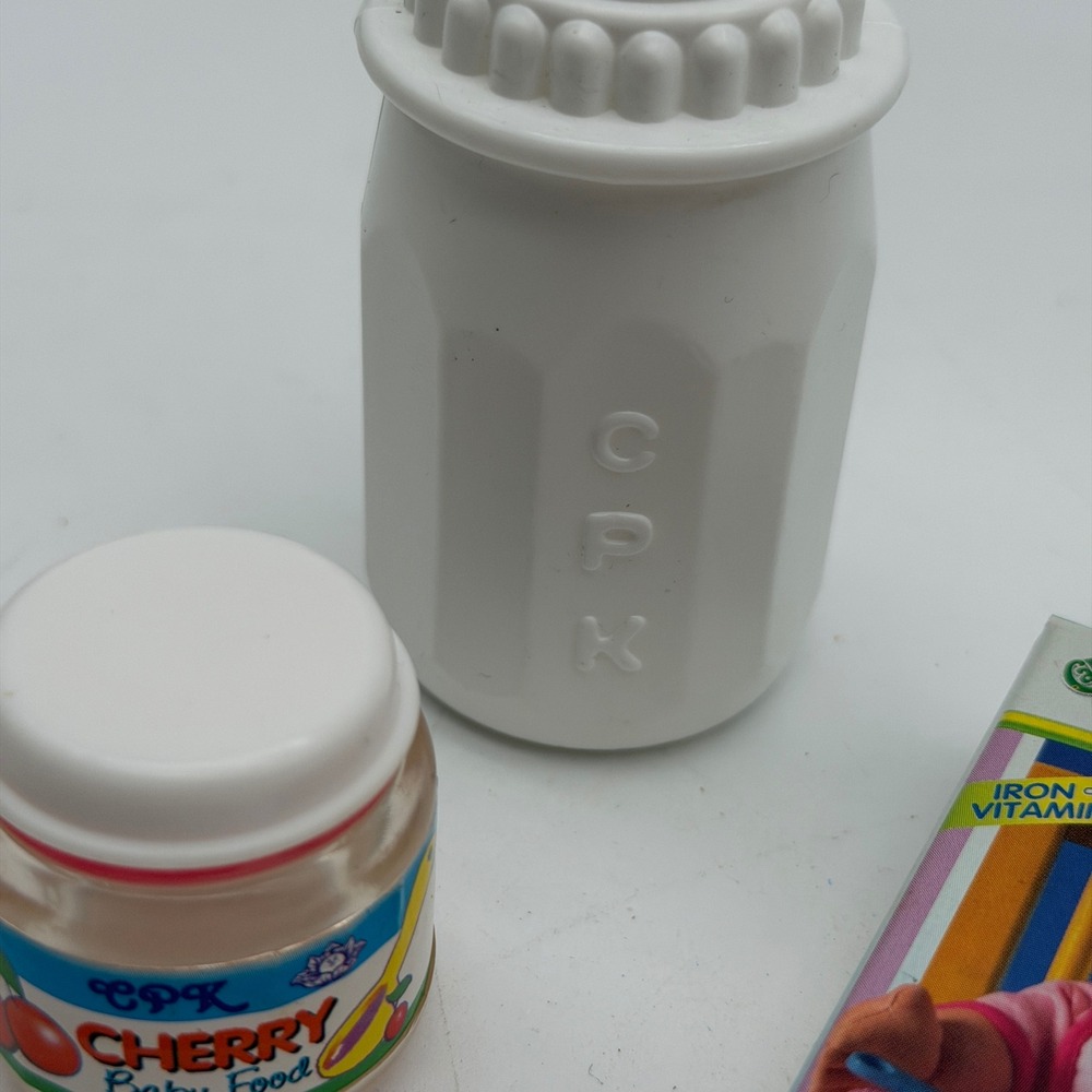 Vintage Cabbage Patch Kids Doll Food Accessories Bottle Cereal Cherry Jar CPK - Picture 6 of 8